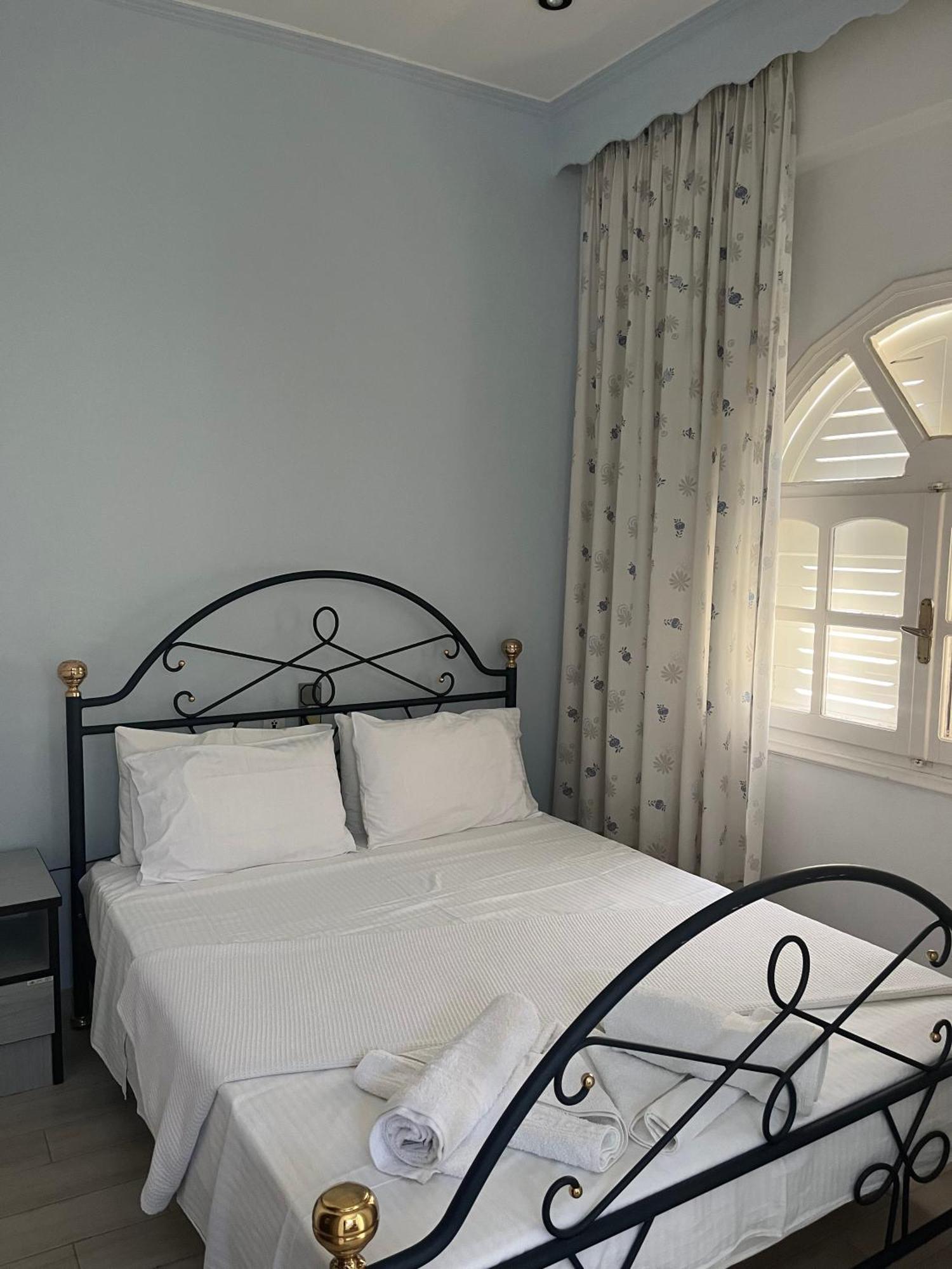 Dolphin Apartments 1 Parga Ngoại thất bức ảnh