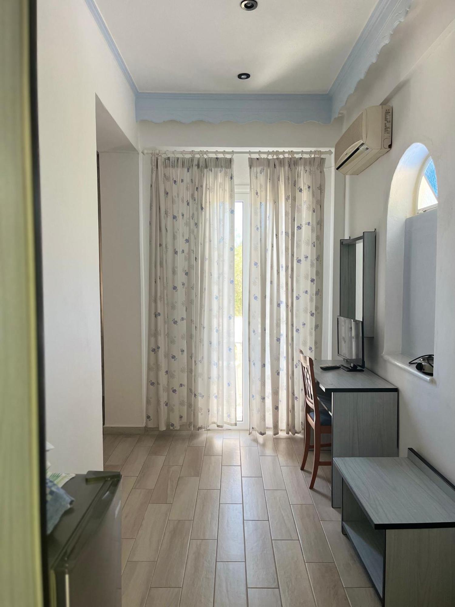 Dolphin Apartments 1 Parga Ngoại thất bức ảnh